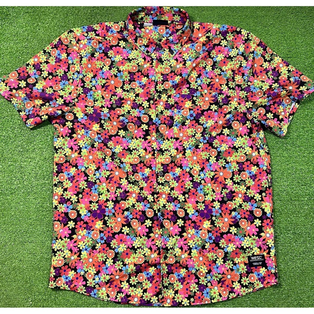 Retro WESC Button Down Shirt‎ LG Flower Child Vibrant Hippie Floral Lightweight